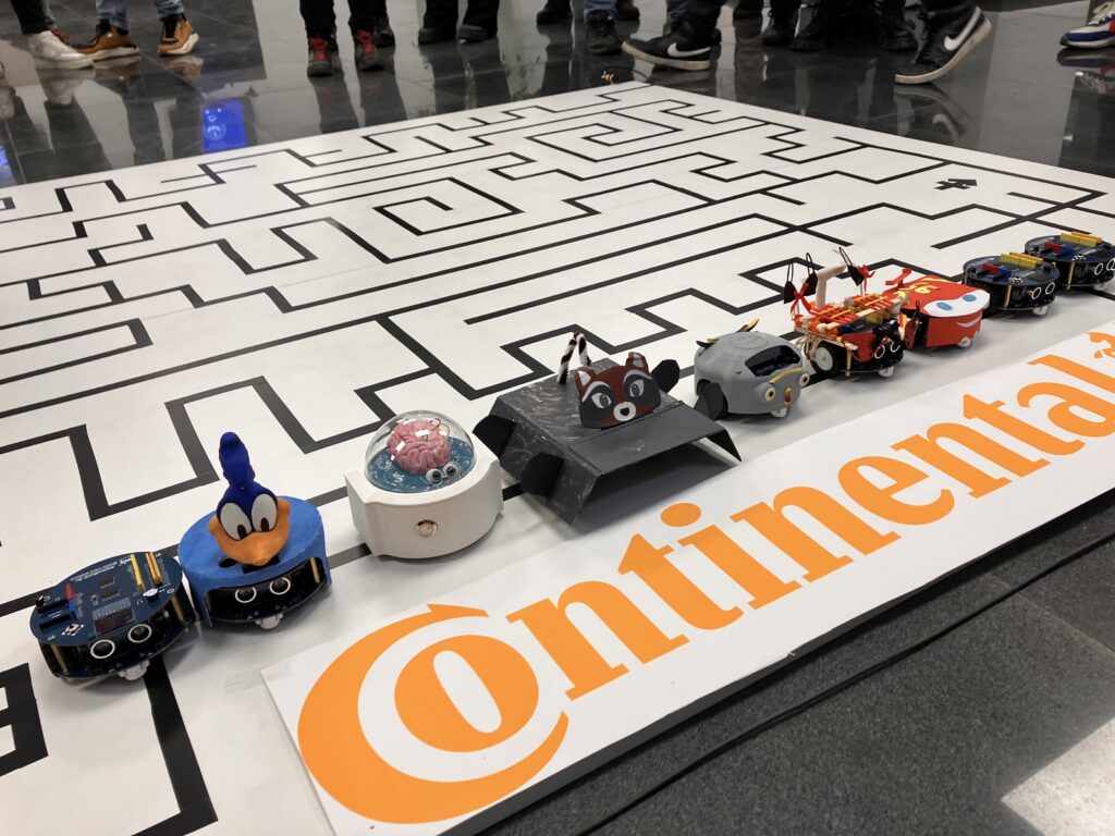 Hackathon Continental – Micromouse robots maze competition: Povestea